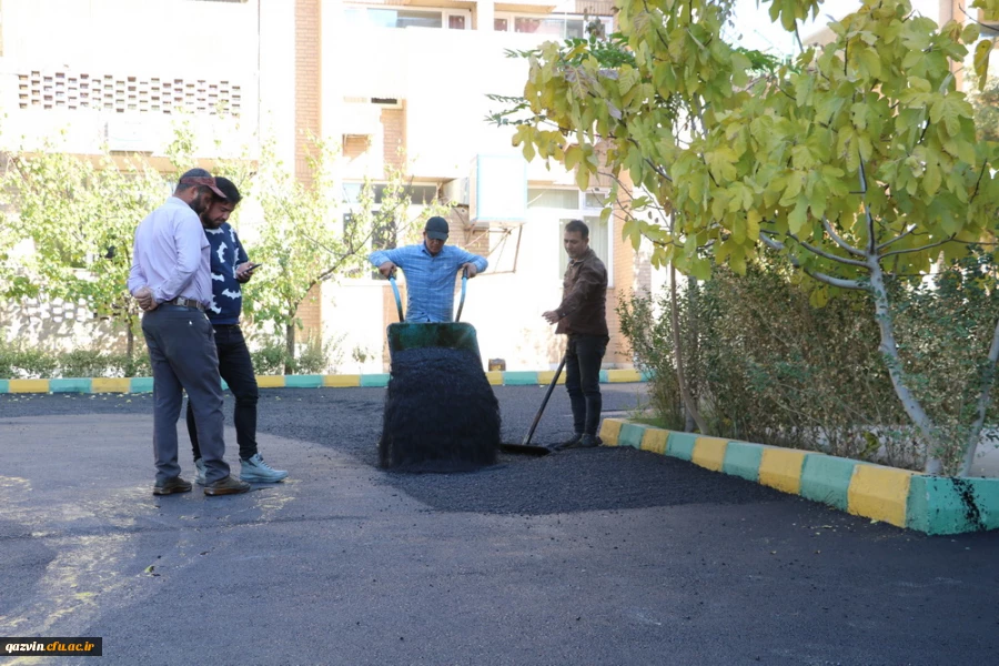 اجرای پروژه آسفالت محوطه پردیس بنت الهدی صدر قزوین 2