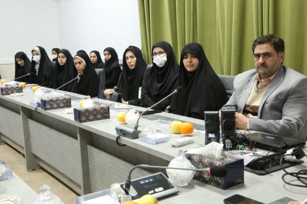 وظیفه خطیر دانشجومعلمان در تبیین چالش های اقتصادی و ایجاد فضای گفتمان سازی 8