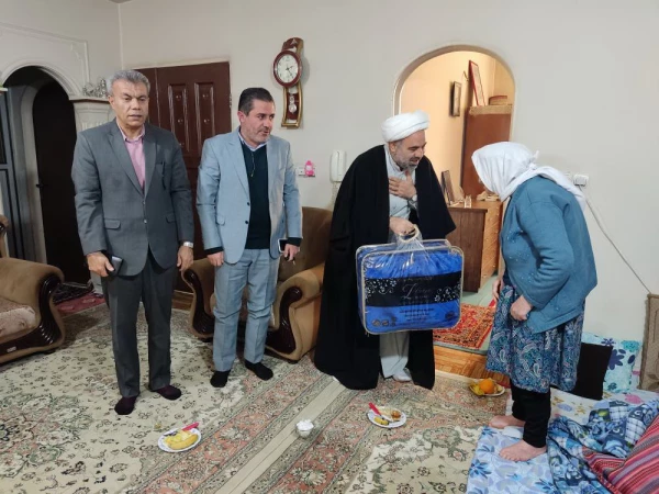 تکریم مادران و همسران شهدا 8