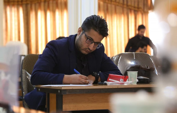 مرحله مقدماتی مسابقات مناظره دانشجویان در قزوین برگزار شد. 11