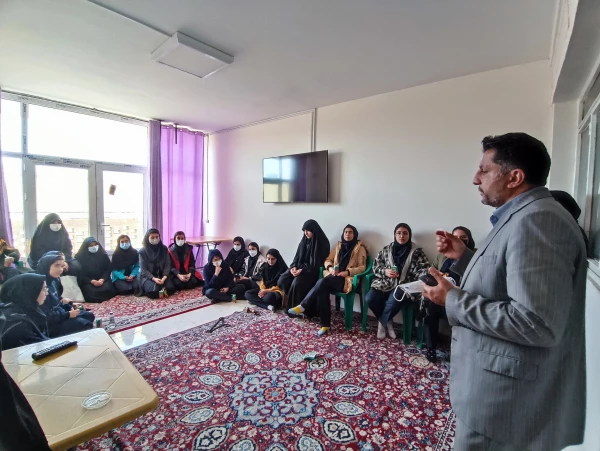 بازدید دانش آموزان استان از دانشگاه فرهنگیان 7