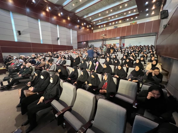 دانشگاه فرهنگیان مورد توجه نظام است 8