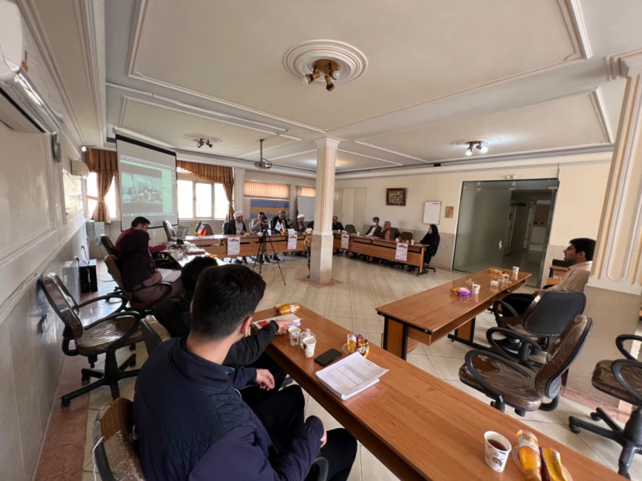 کرسی علمی ترویجی شاخصه های معلم تراز در اندیشه های مقام معظم رهبری 4