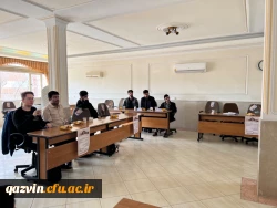 کرسی علمی ترویجی شاخصه های معلم تراز در اندیشه های مقام معظم رهبری 7