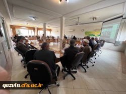 کرسی علمی ترویجی شاخصه های معلم تراز در اندیشه های مقام معظم رهبری 10