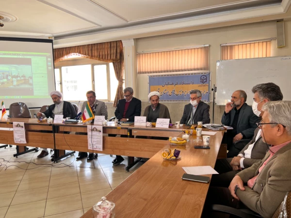 کرسی علمی ترویجی شاخصه های معلم تراز در اندیشه های مقام معظم رهبری 13