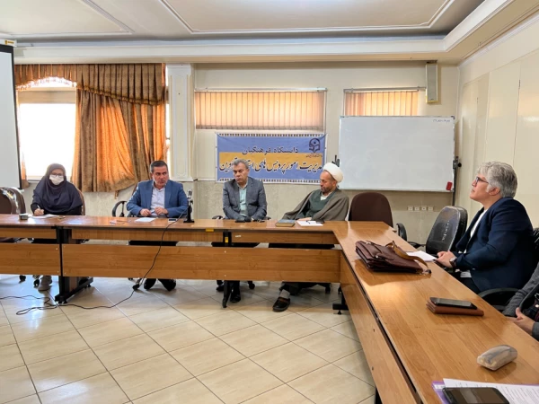 نشست صمیمی مدیر امور استانی و اعضای هیات علمی 2