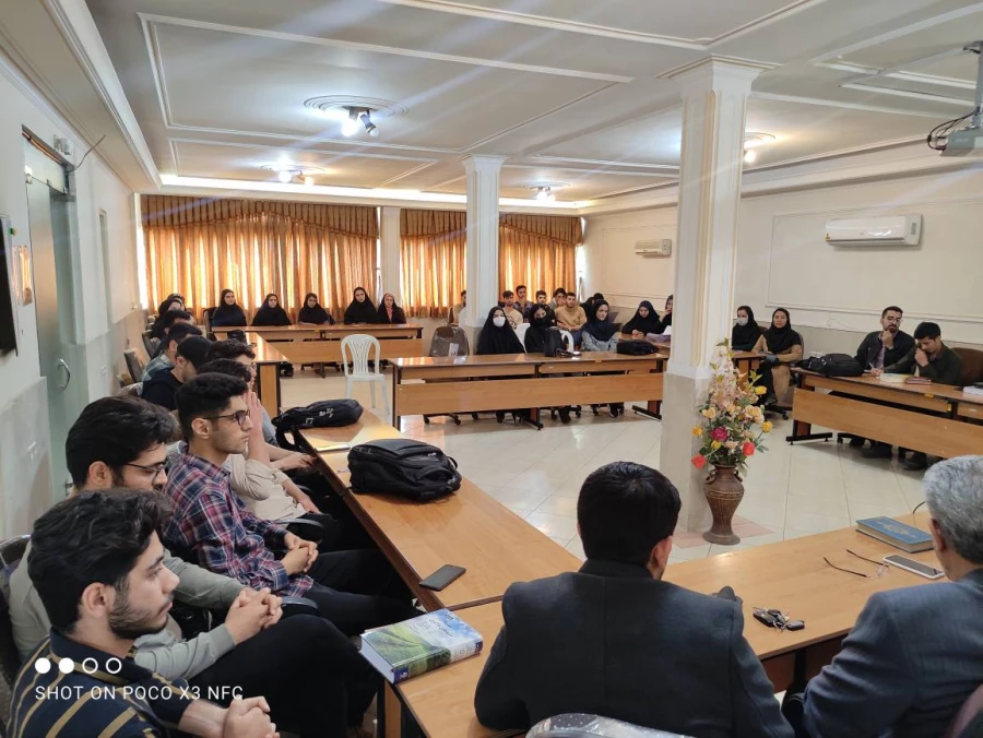 برگزاری جلسه هم اندیشی دانشجو معلمان با مدیران آموزش و پرورش ناحیه آبیک 5