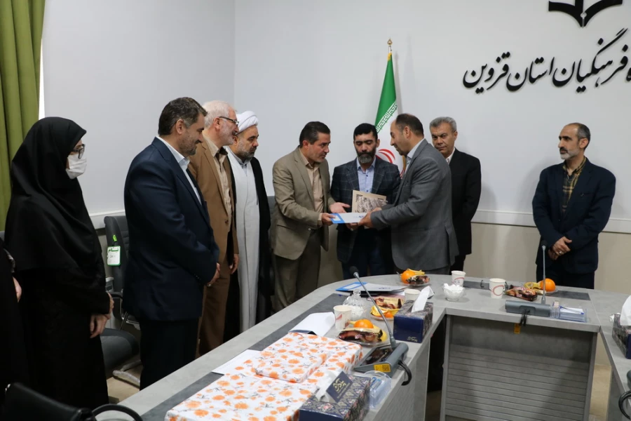 تکریم و معارفه روسای سابق و جدید اداره حراست دانشگاه فرهنگیان استان قزوین 9