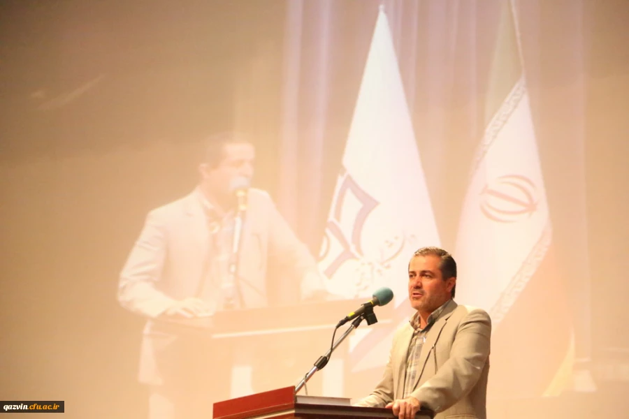 
دانشجومعلمان جهادی به دور از نگاه خبرنگاران تاریخ سازی می کنند
 2