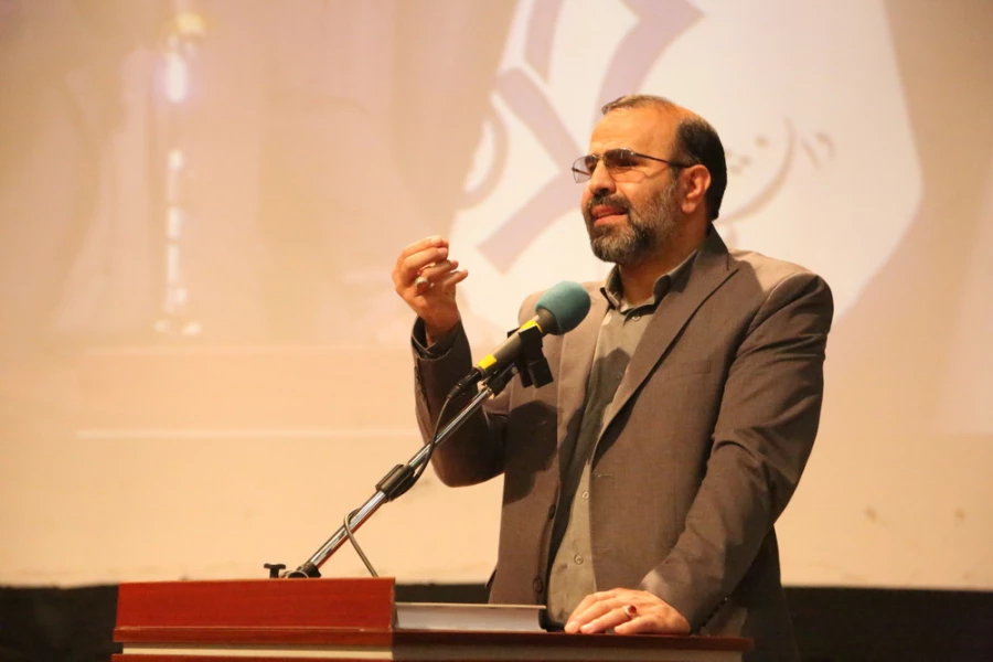 
دانشجومعلمان جهادی به دور از نگاه خبرنگاران تاریخ سازی می کنند
 7