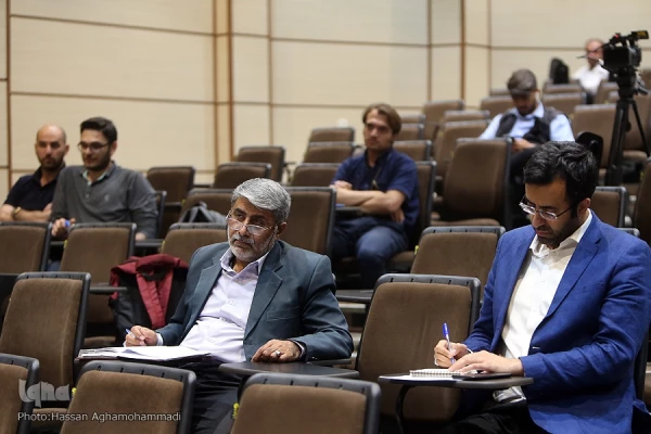 مقام سوم یازدهمین دوره مسابقات ملی مناظرات دانشجویی 6