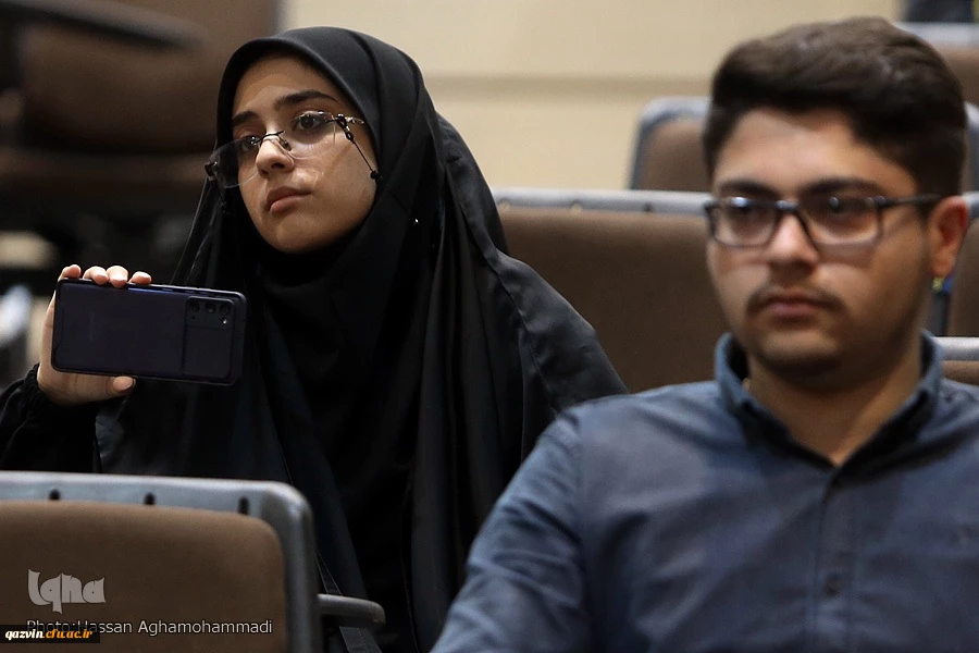 مقام سوم یازدهمین دوره مسابقات ملی مناظرات دانشجویی 10