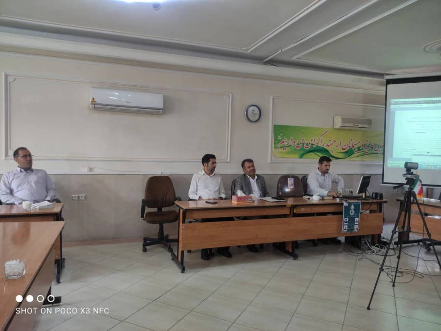 کرسی علمی ترویجی با عنوان ولایت مداری و ولایت پذیری در مکتب تربیتی شهید سلیمانی 5