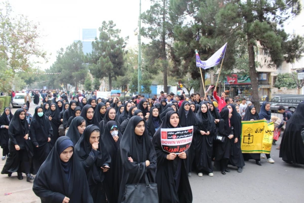 راه پیمایی یوم الله سیزده آبان به روایت تصویر 11