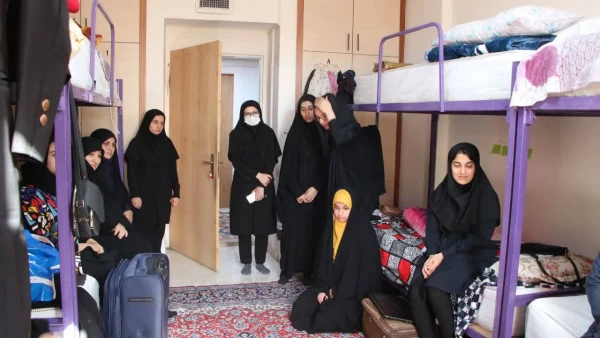 تاکید مقام معظم رهبری بر جذب معلمین از راه دانشگاه فرهنگیان است. 6