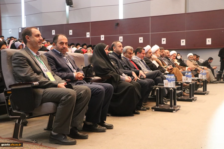 آیین اختتامیه جشنواره سرود و هنرهای نمایشی دانشجومعلمان 16