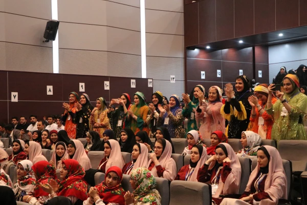 آیین اختتامیه جشنواره سرود و هنرهای نمایشی دانشجومعلمان 32