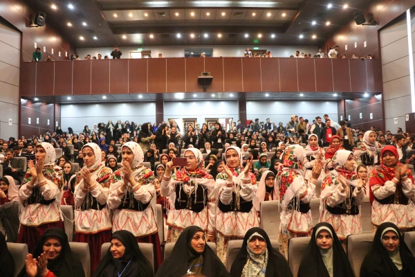 آیین اختتامیه جشنواره سرود و هنرهای نمایشی دانشجومعلمان 39