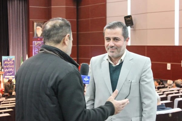 گردهمایی پیشکسوتان عرصه تعلیم و تربیت استان قزوین به مناسبت گرامیداشت دهه فجر 17