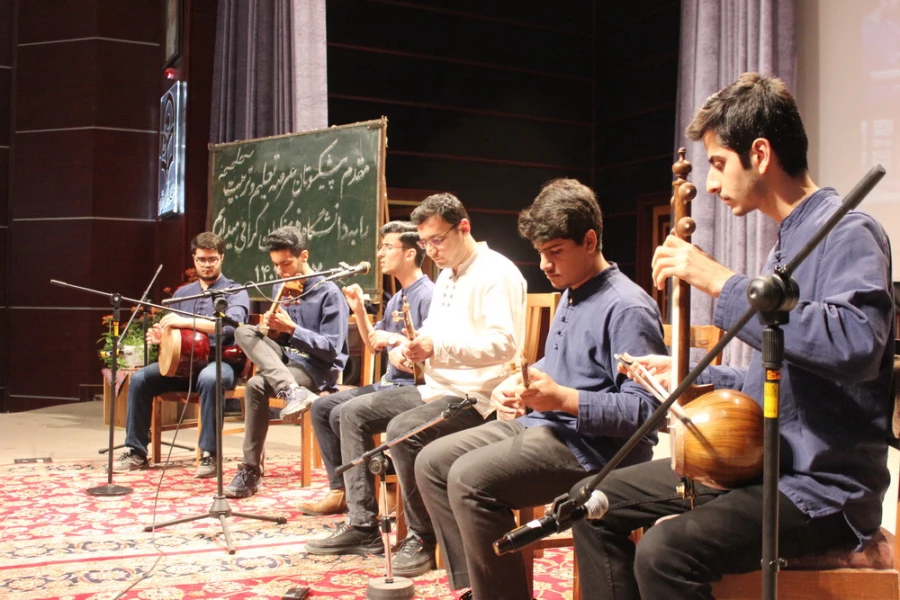 گردهمایی پیشکسوتان عرصه تعلیم و تربیت استان قزوین به مناسبت گرامیداشت دهه فجر 18