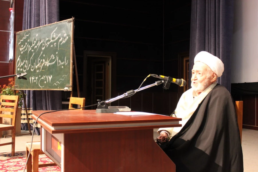 گردهمایی پیشکسوتان عرصه تعلیم و تربیت استان قزوین به مناسبت گرامیداشت دهه فجر 19