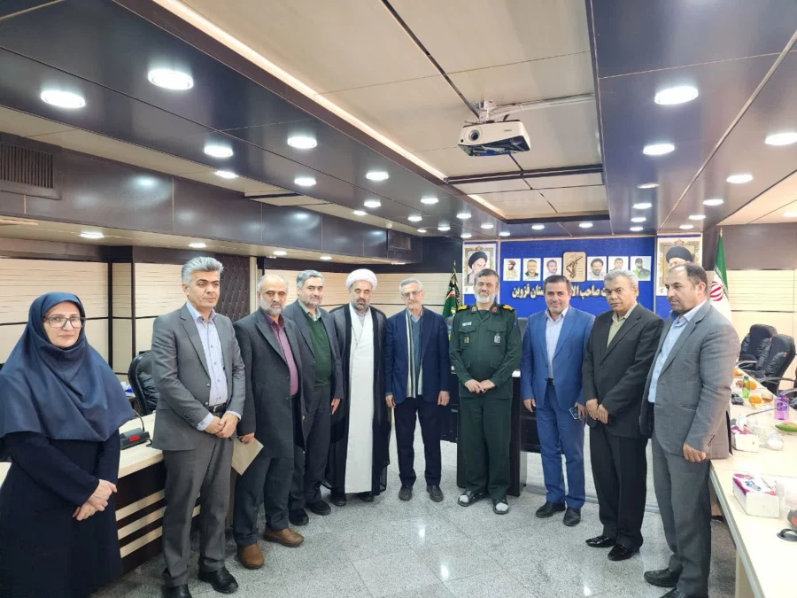 دیدار هیات رئیسه دانشگاه فرهنگیان استان قزوین با فرمانده سپاه صاحب الامر (عج) استان به مناسبت گرامیداشت روز پاسدار 11