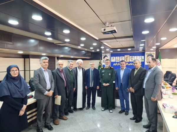 دیدار هیات رئیسه دانشگاه فرهنگیان استان قزوین با فرمانده سپاه صاحب الامر (عج) استان به مناسبت گرامیداشت روز پاسدار 12