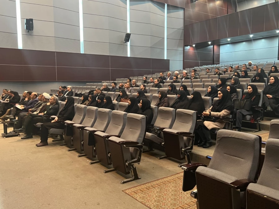 برگزاری نشست آموزشی معاونت آموزشی با استادان دانشگاه فرهنگیان قزوین 7