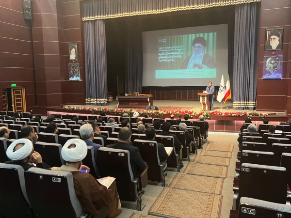 برگزاری نشست آموزشی معاونت آموزشی با استادان دانشگاه فرهنگیان قزوین 9