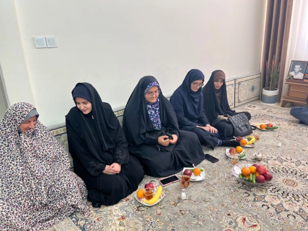 تکریم خانواده دانشجومعلم شهید شمس اله شفیعی اصل 4