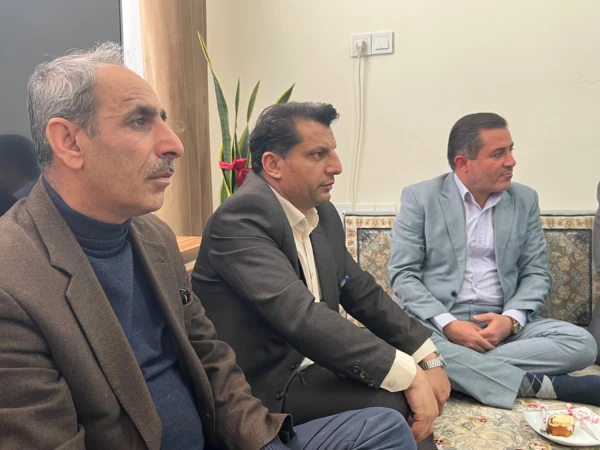 تکریم خانواده دانشجومعلم شهید شمس اله شفیعی اصل 6