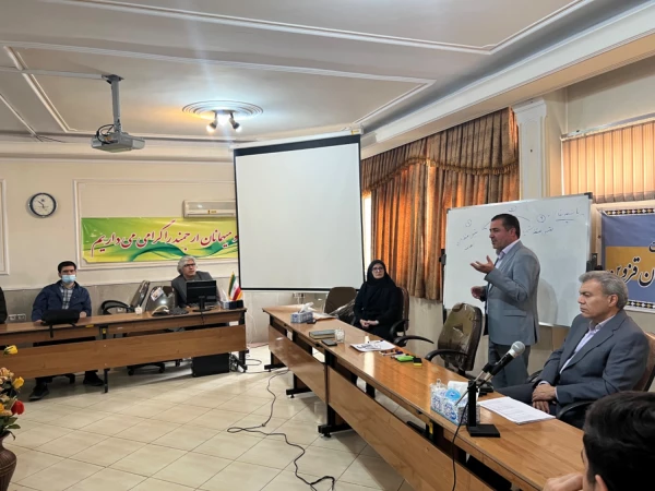 جلسه توجیهی جشنواره تدریس برتر برگزار شد 3