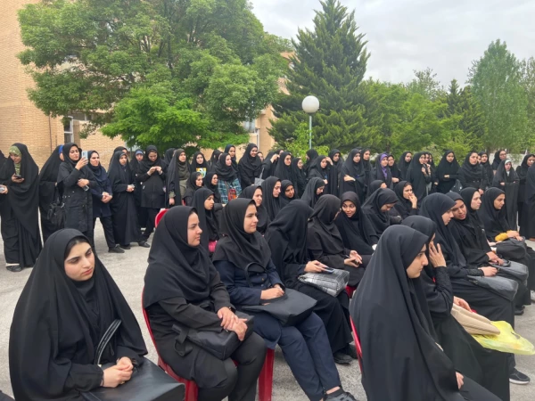 تریبون آزاد پردیس خواهران استان قزوین با محوریت حل مسائل آموزشی 4