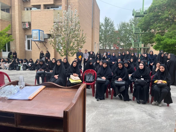 تریبون آزاد پردیس خواهران استان قزوین با محوریت حل مسائل آموزشی 8