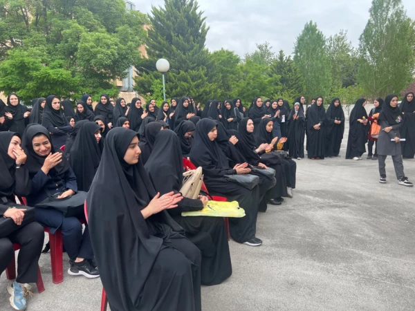 تریبون آزاد پردیس خواهران استان قزوین با محوریت حل مسائل آموزشی 13