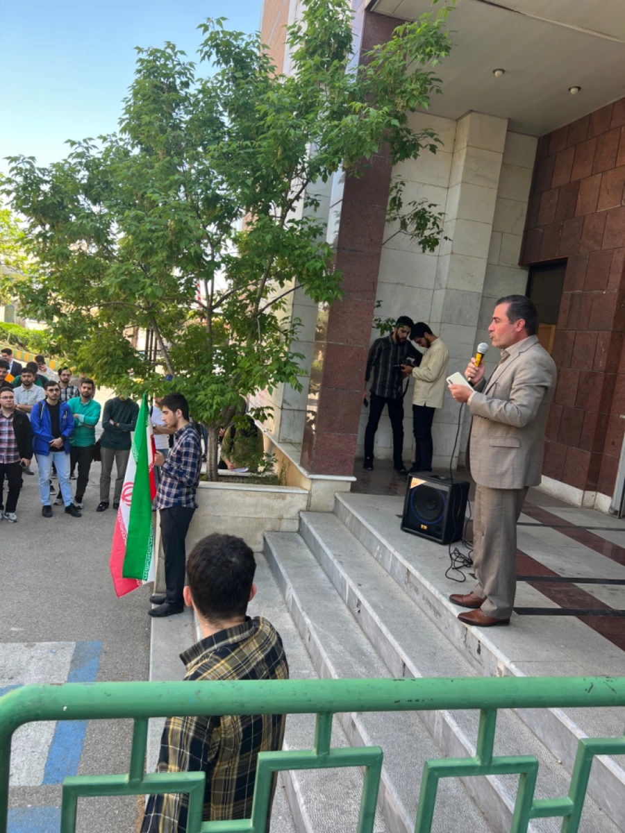 تجمع دانشجومعلمان دانشگاه فرهنگیان قزوین در حمایت از خیزش دانشجویان در آمریکا 4