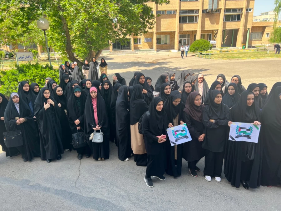 تجمع دانشجومعلمان دانشگاه فرهنگیان قزوین در حمایت از خیزش دانشجویان در آمریکا 9