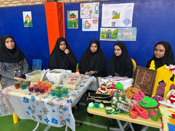 نمایشگاه آشنایی با آداب و رسوم محلی در استان قزوین  4