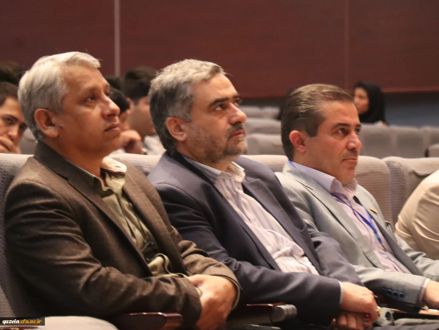 همایش ملی کارآفرینی و تولیدمحتوای الکترونیکی دانشگاه فرهنگیان قزوین 11