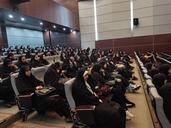 نشست توجیهی هیات تخلفات و امور اداری ویژه دانشجومعلمان دانشگاه فرهنگیان استان قزوین 8