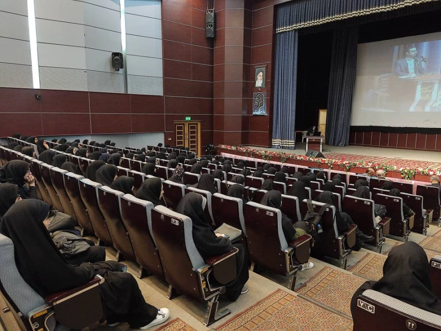 نشست توجیهی هیات تخلفات و امور اداری ویژه دانشجومعلمان دانشگاه فرهنگیان استان قزوین 9