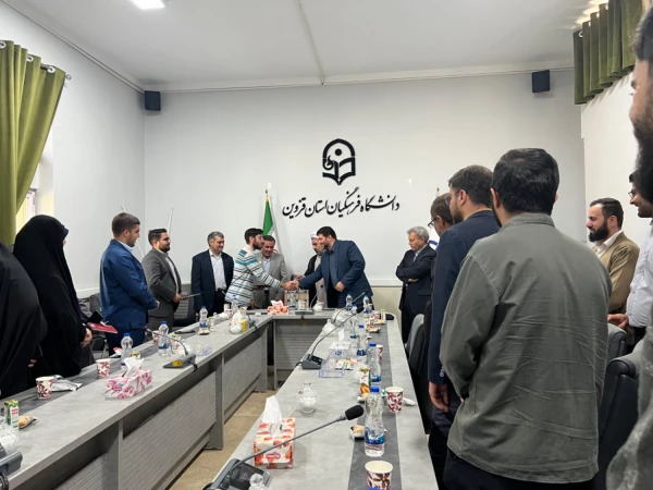 معارفه و تکریم مسئولین جدید و پیشین بسیج دانشجویی پردیس شهید رجایی قزوین 3