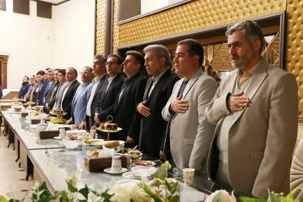 جلسه شورای اداری دانشگاه با حضور ریاست دانشگاه، هیات رئیسه و اعضای غیر هیئت علمی برگزار شد 4