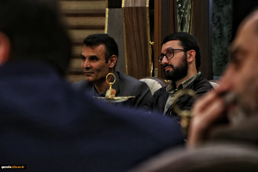 جلسه شورای اداری دانشگاه با حضور ریاست دانشگاه، هیات رئیسه و اعضای غیر هیئت علمی برگزار شد 10