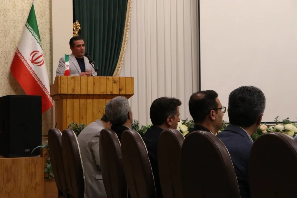 جلسه شورای اداری دانشگاه با حضور ریاست دانشگاه، هیات رئیسه و اعضای غیر هیئت علمی برگزار شد 15