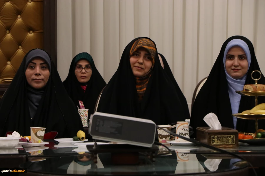 جلسه شورای اداری دانشگاه با حضور ریاست دانشگاه، هیات رئیسه و اعضای غیر هیئت علمی برگزار شد 17