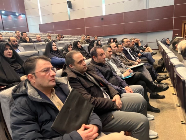 دوره دانش افزایی ارتقا شایستگی های رابطان مهارت آموزی و تسهیل گران آموزشی 5