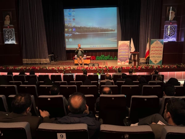 دوره دانش افزایی ارتقا شایستگی های رابطان مهارت آموزی و تسهیل گران آموزشی 10