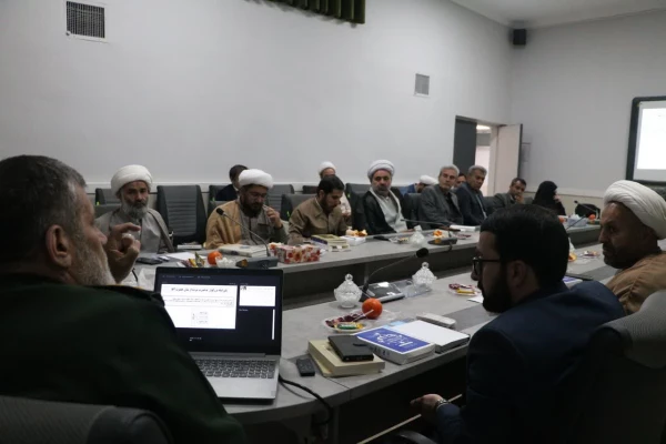 اولین نشست هم اندیشی استادان گروه «معارف اسلامی»، «تعلیم و تربیت اسلامی» و «دفاع مقدس» دانشگاه فرهنگیان استان قزوین 7